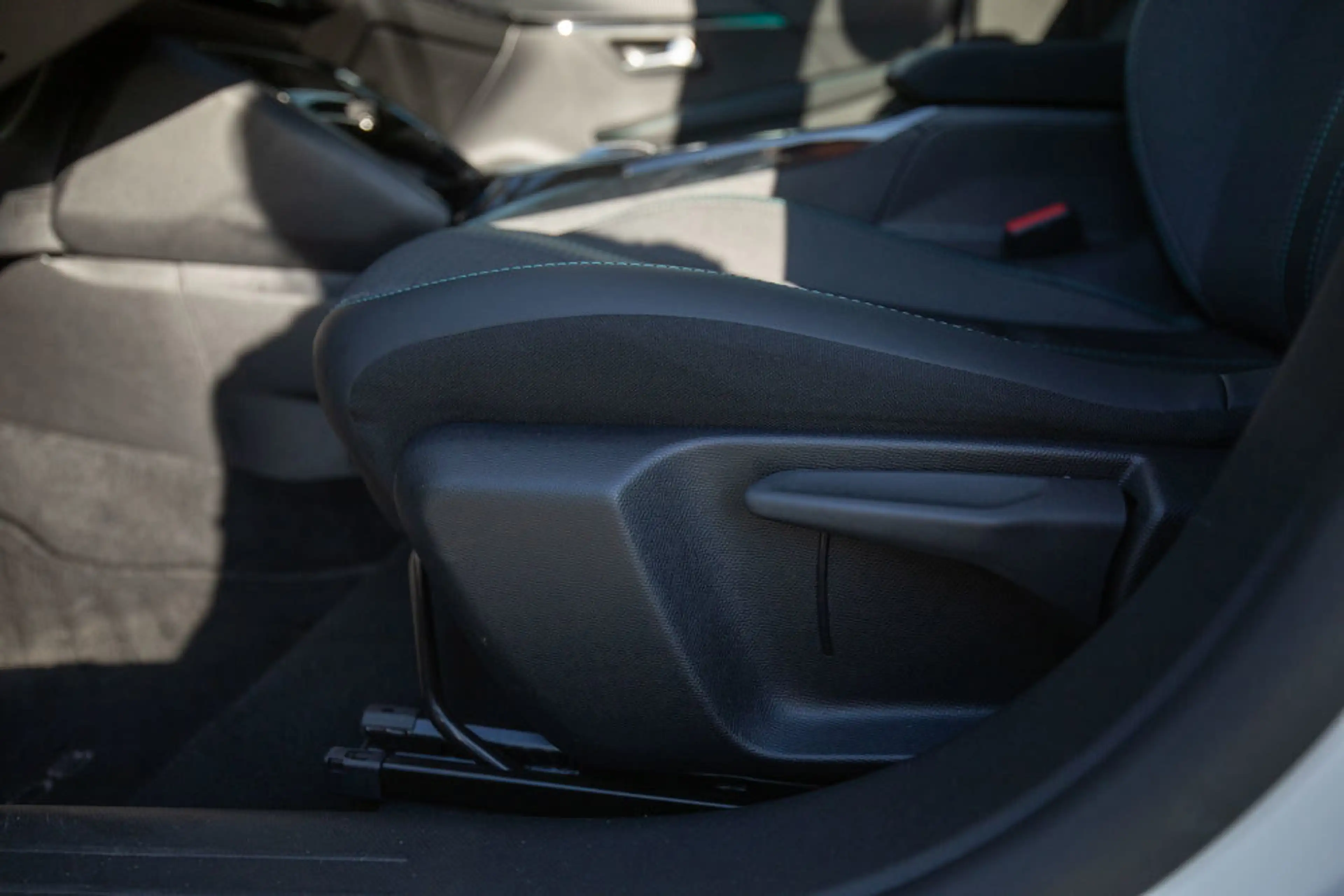 Peugeot e-208 EV Allure Pack 50 kWh — photo 44