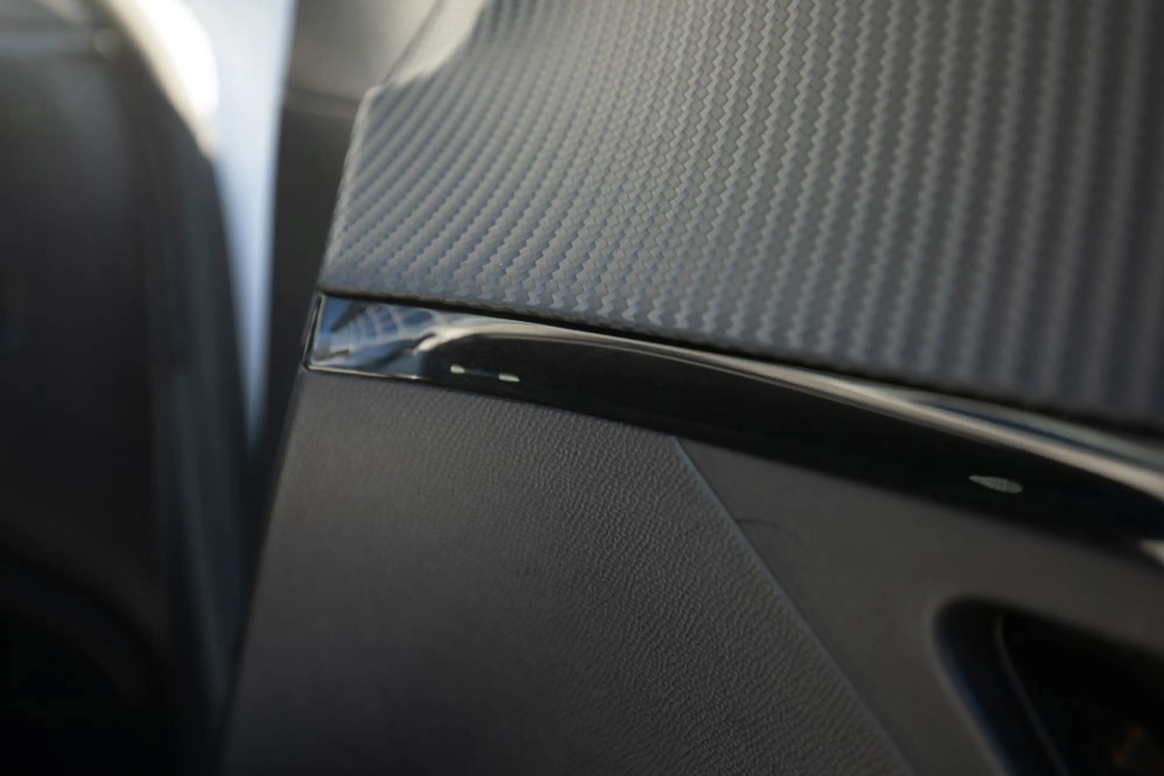 Peugeot e-208 EV Allure Pack 50 kWh — photo 18
