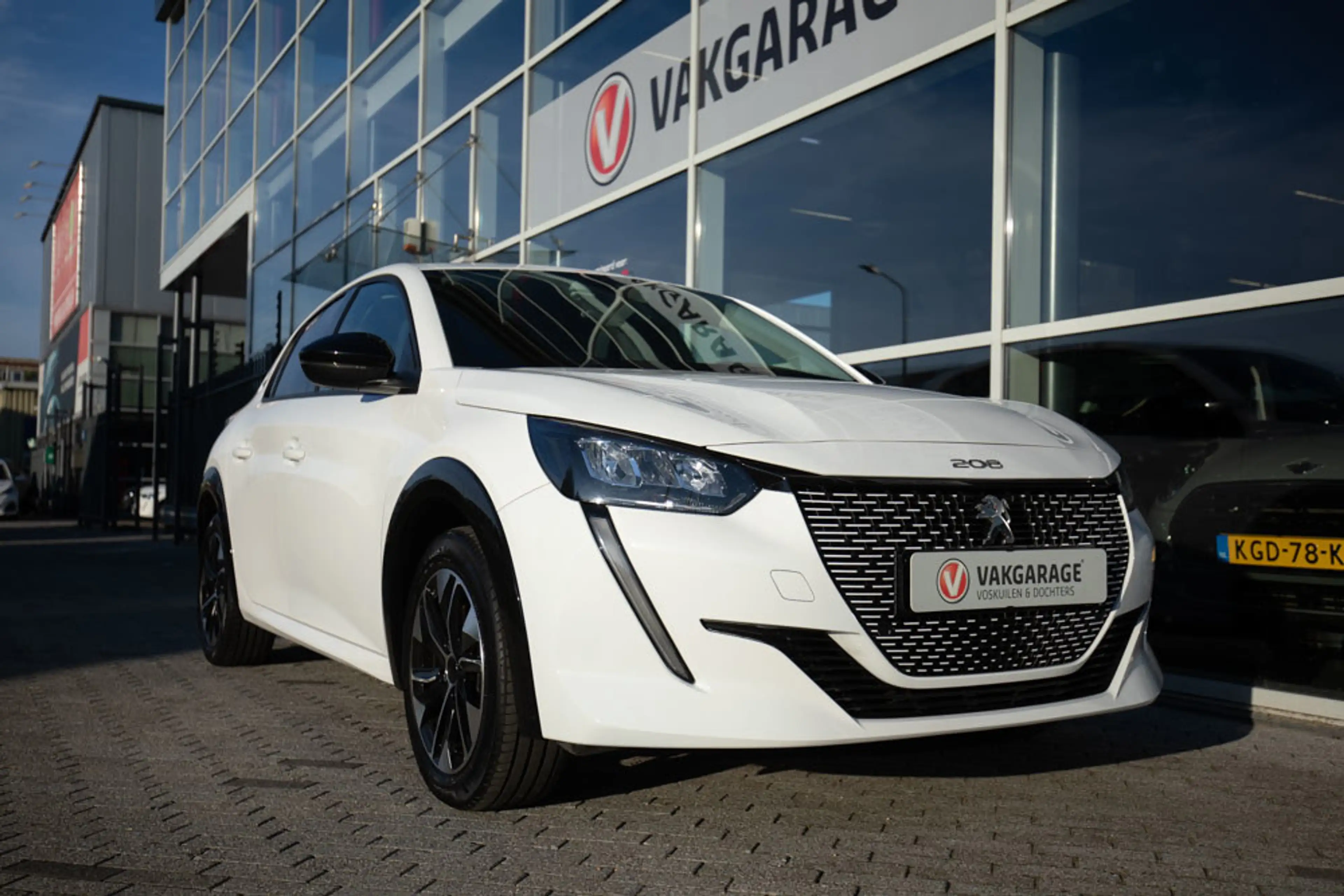 Peugeot e-208 EV Allure Pack 50 kWh — photo 3