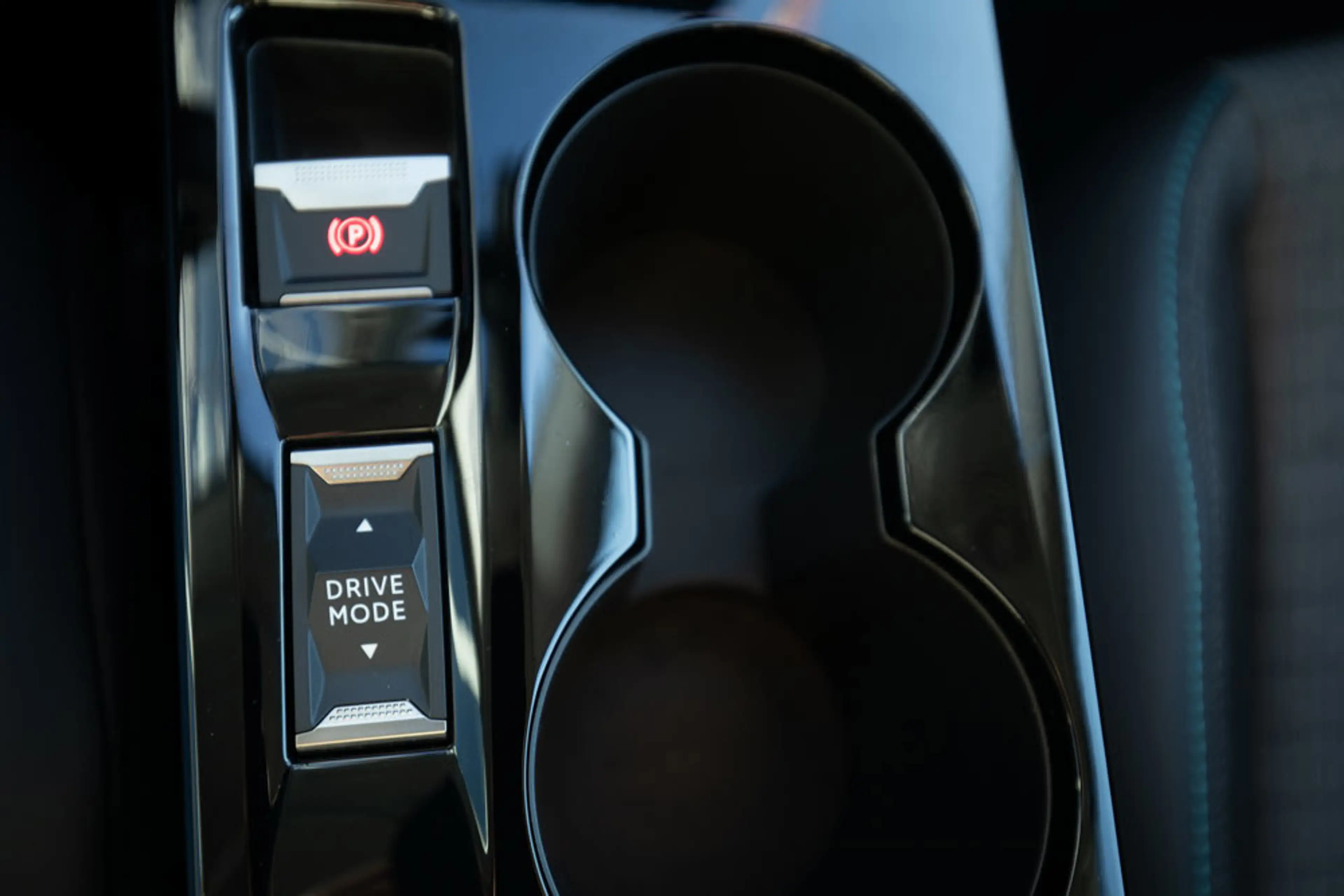 Peugeot e-208 EV Allure Pack 50 kWh — photo 34