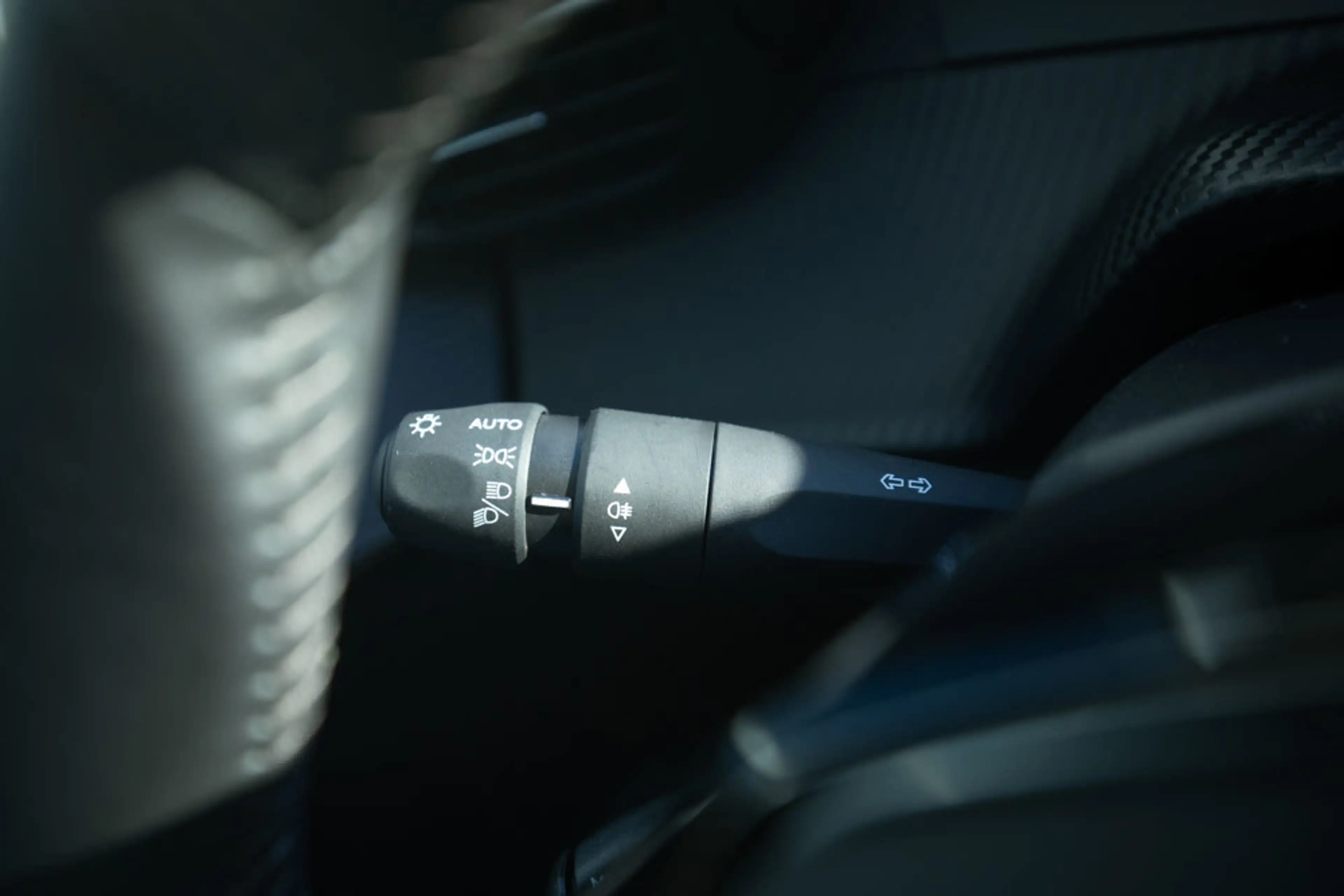 Peugeot e-208 EV Allure Pack 50 kWh — photo 25