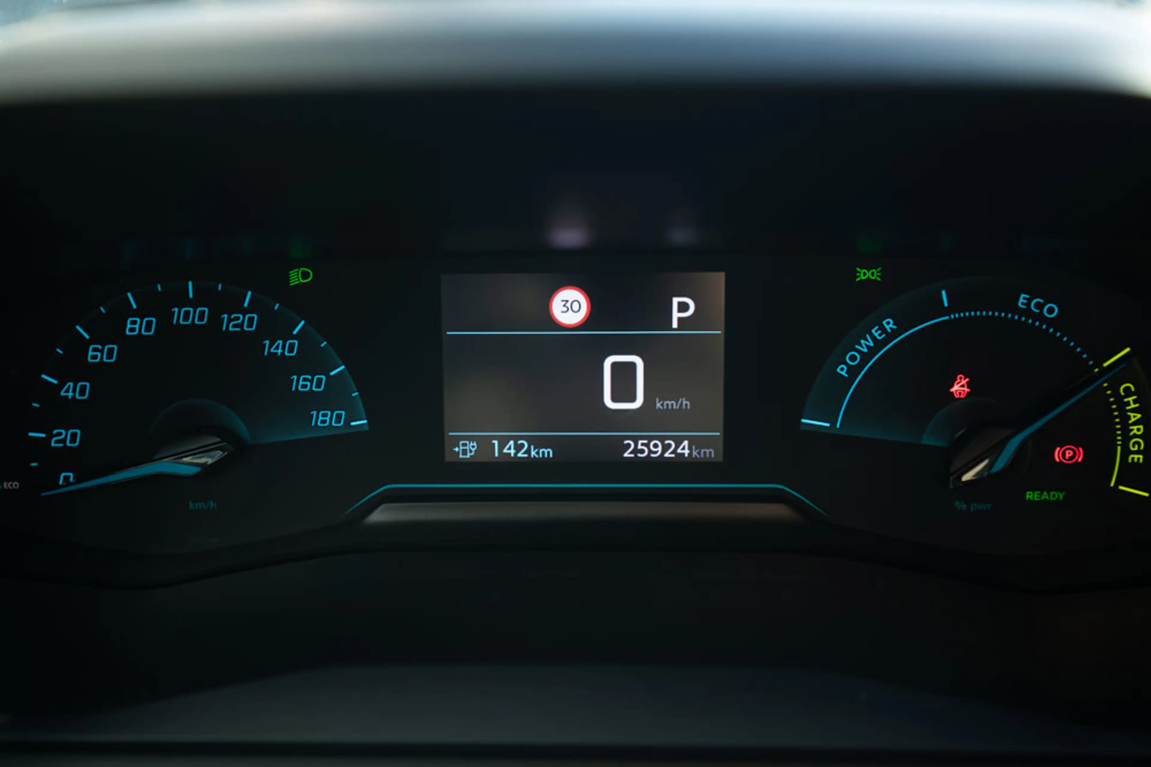 Peugeot e-208 EV Allure Pack 50 kWh — photo 29