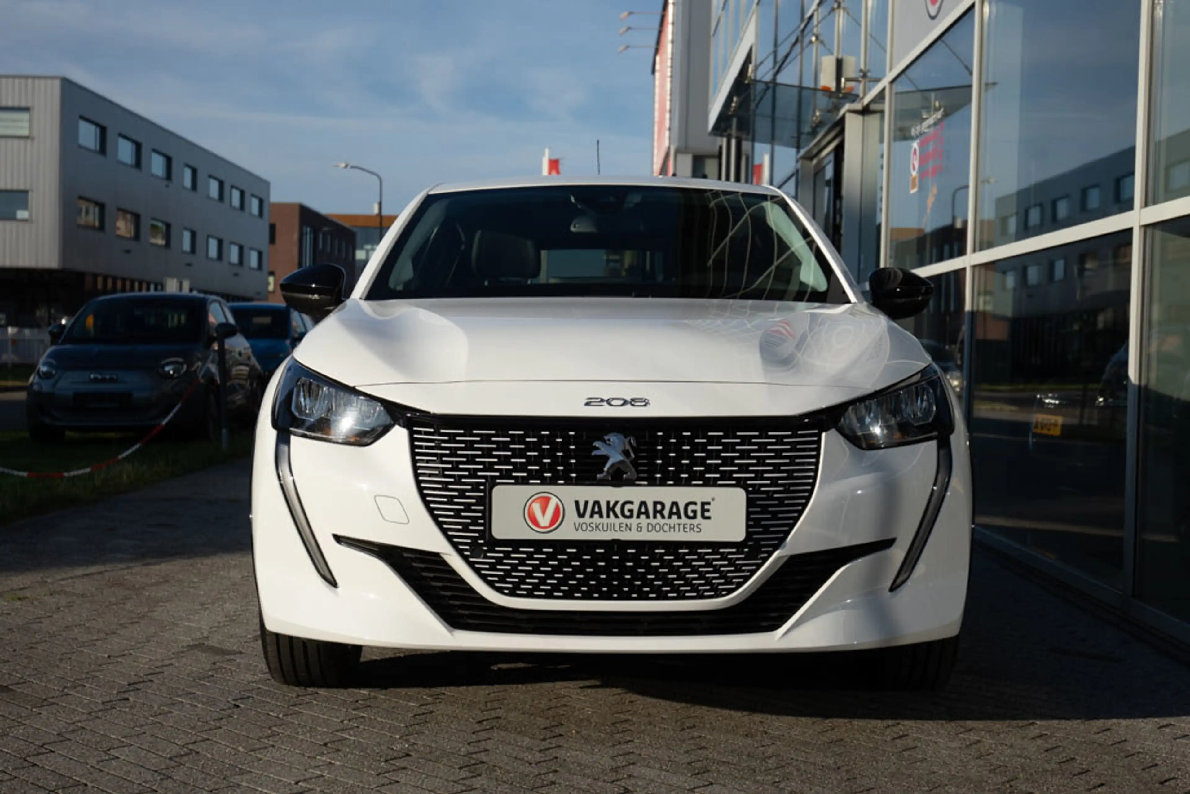 Peugeot e-208 EV Allure Pack 50 kWh — photo 2