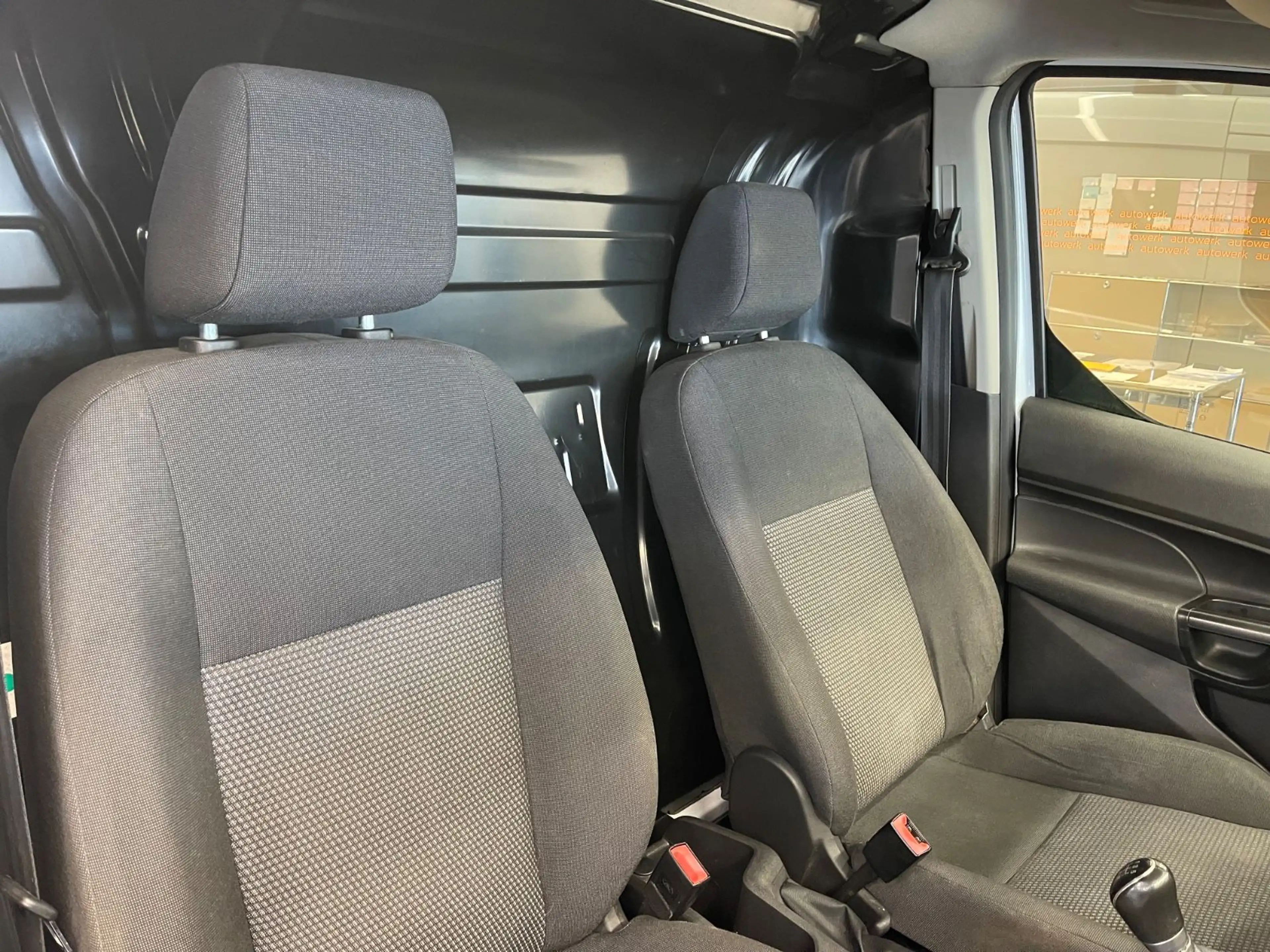 Ford Transit Connect Kasten 1.6 TDCi*LKW /TÜVNEU/TOP* — photo 12