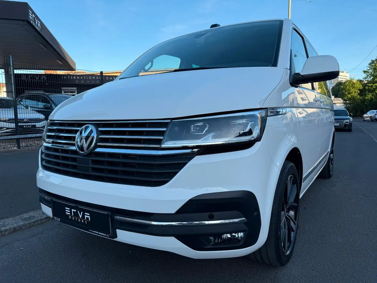 Volkswagen T6 Multivan T6.1  Multivan 4Motion | Generation Six | Standh Weiß - 2