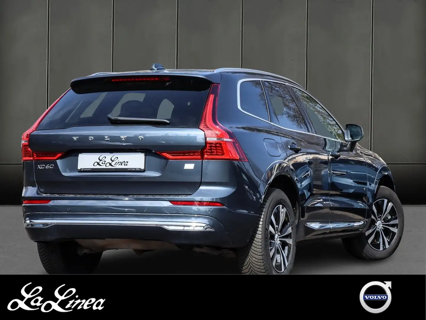 Volvo XC60 T6 AWD Recharge Core NP:77.740,-//ACC/BLIS/PANO Blauw - 2