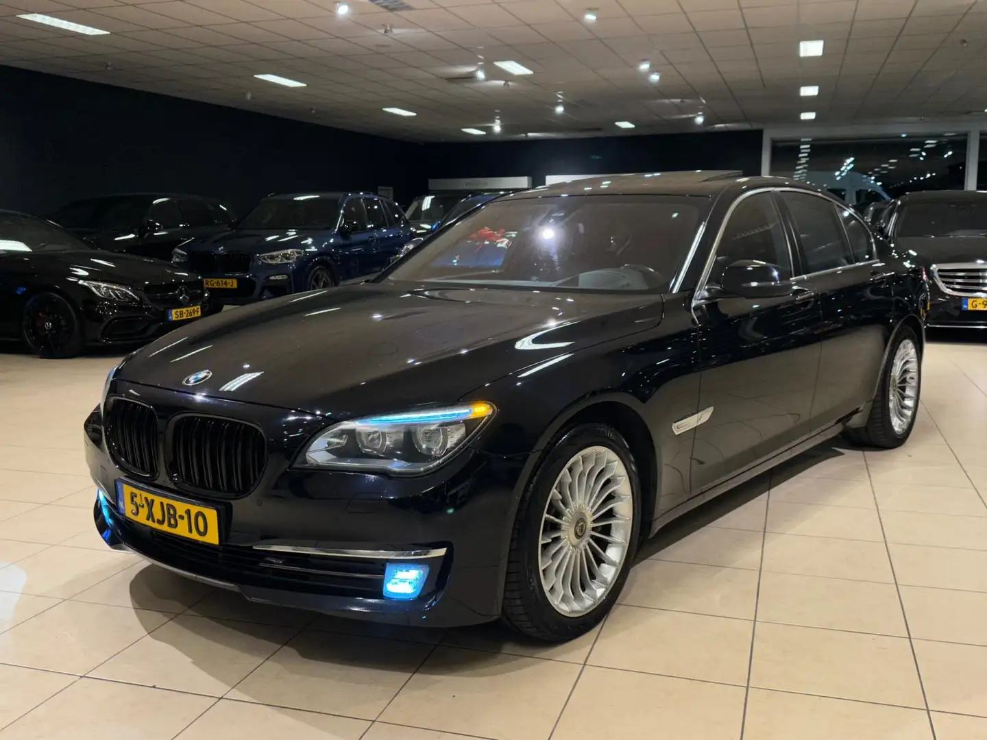 BMW 740 7-serie 740d xDrive|INDIVIDUAL|ALPHINA|NAP|3xTV|BO Zwart - 2