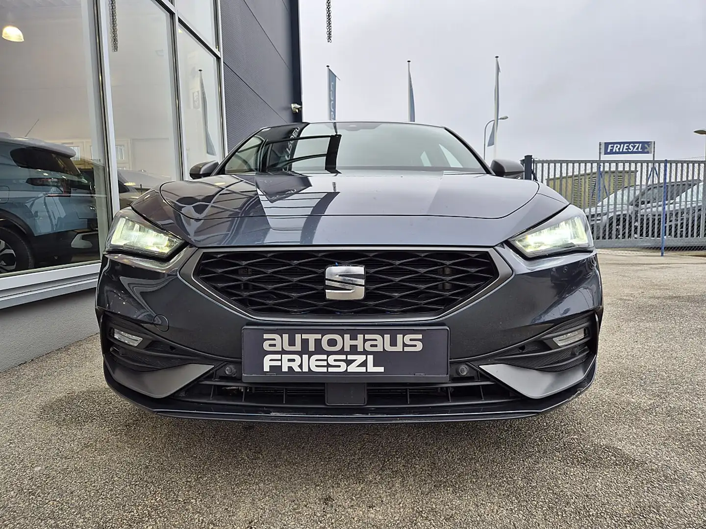 SEAT Leon FR eHybrid 204 DSG Grau - 2