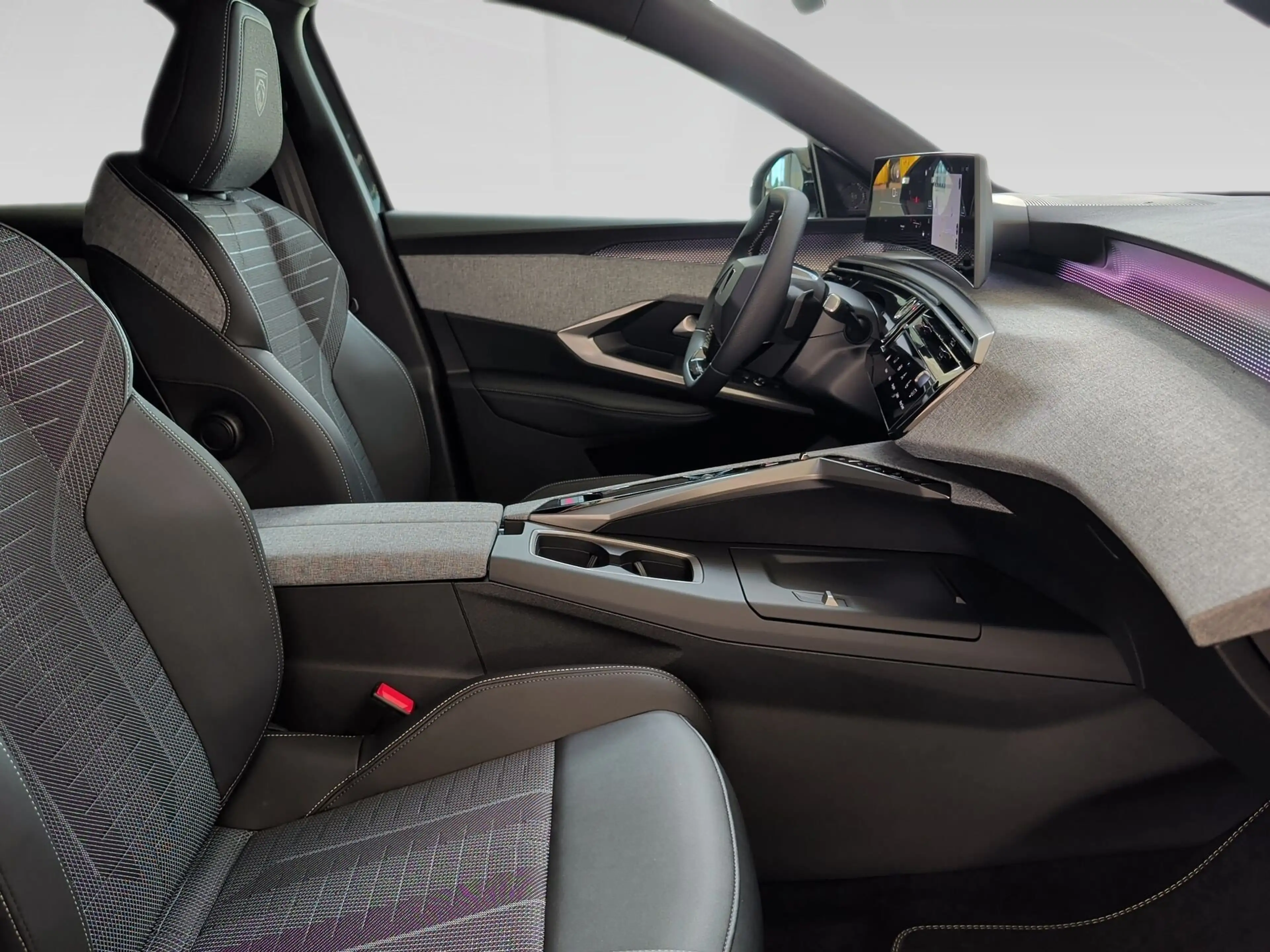 Peugeot 3008 Hybrid 145 GT Navi+ACC+eHeckkl+19Z+Kamera+Keyless — photo 11