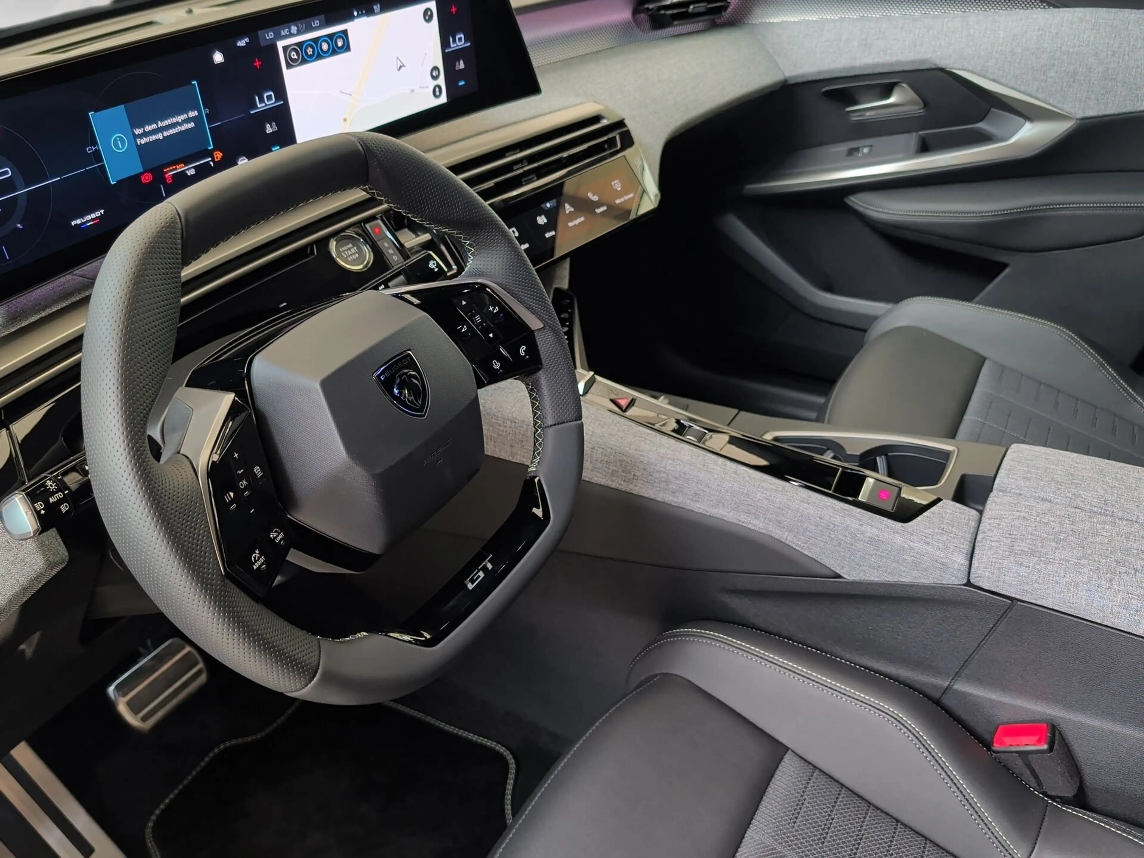 Peugeot 3008 Hybrid 145 GT Navi+ACC+eHeckkl+19Z+Kamera+Keyless — photo 14