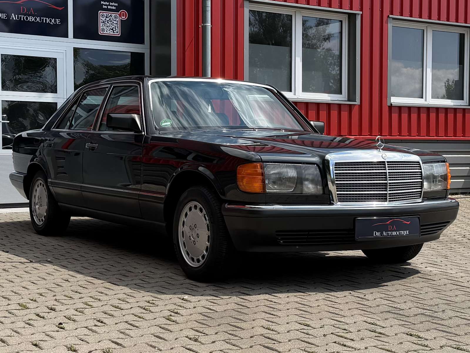 Second hand Mercedes Benz 300 3.0