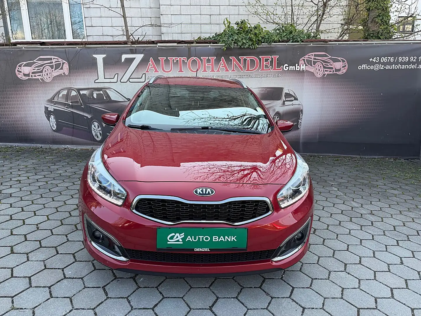 Kia Ceed SW / cee'd SW cee'd SW 1,6 CRDi Silber Rot - 2