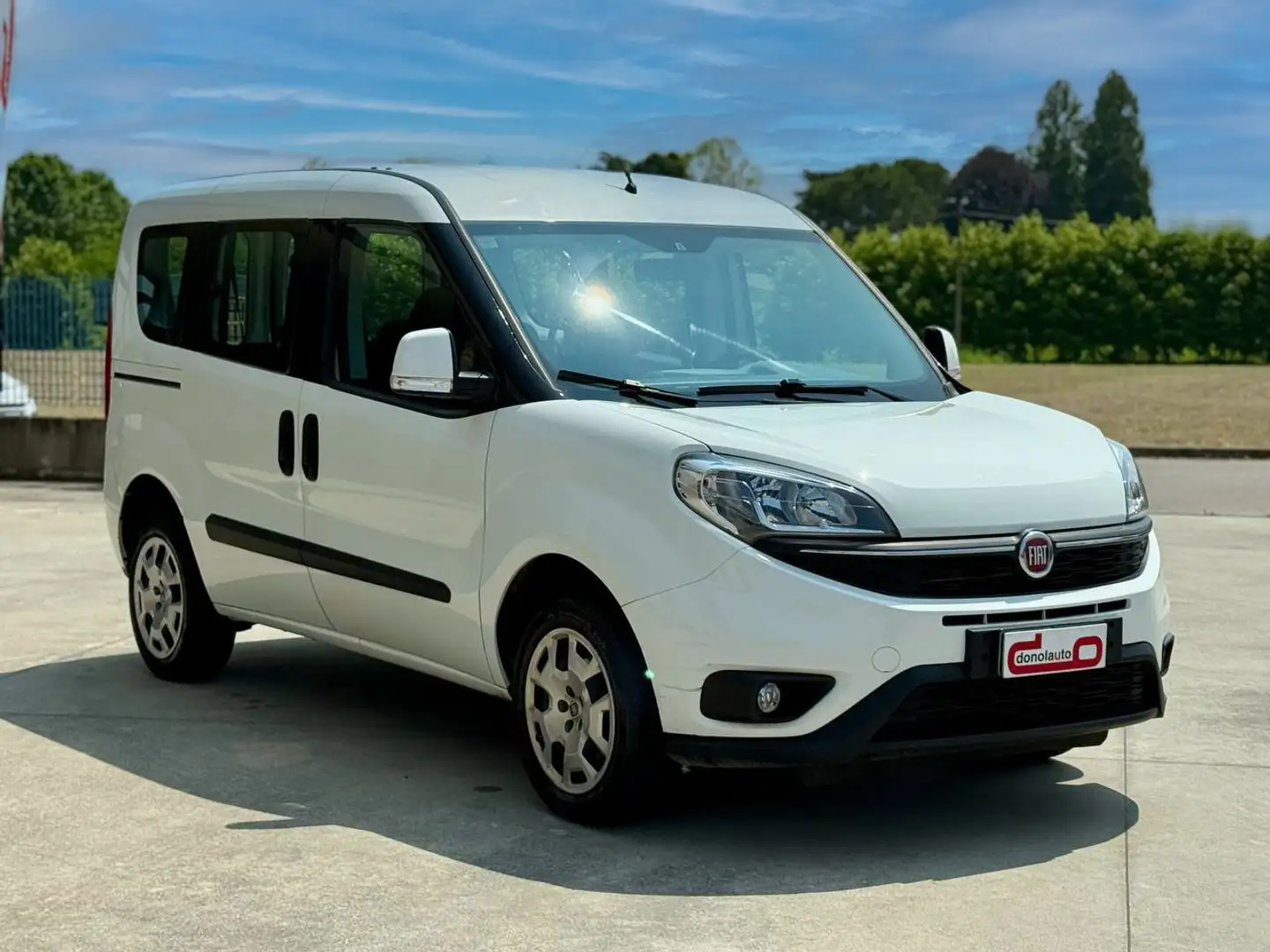 Fiat Doblo 1.4 16v VETTURA Lounge 95cv my18 *PREZZO REALE* Bianco - 1