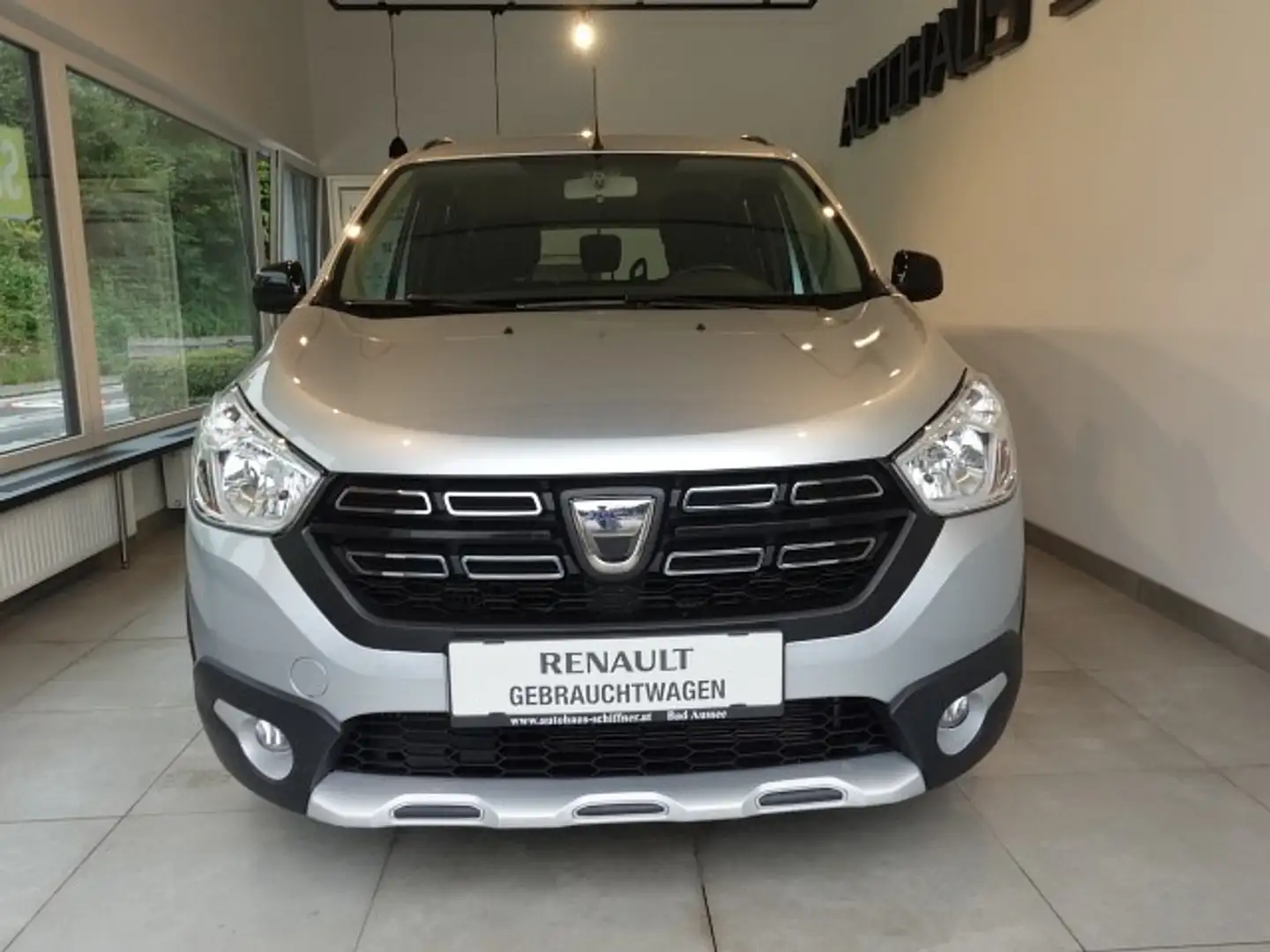 Dacia Lodgy Celebration TCe 130 PF Silber - 2