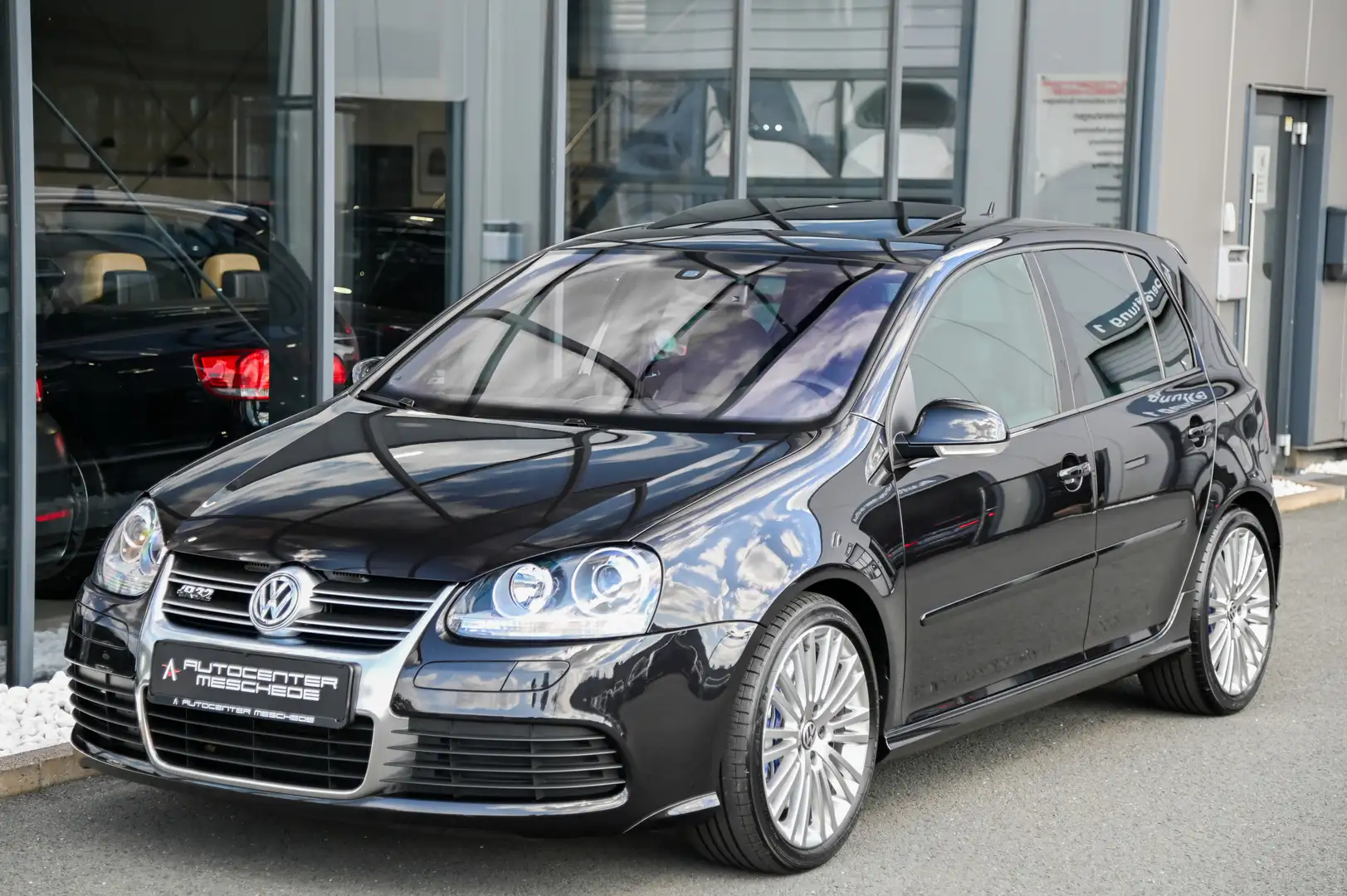 Volkswagen Golf V 5 R32 DSG Originalzustand* 26.774 km !!* Zwart - 2