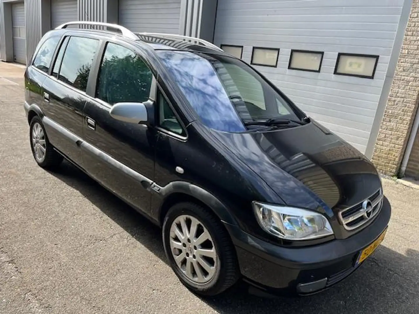 Opel Zafira 1.8 S 7 personen-automaat Zwart - 2
