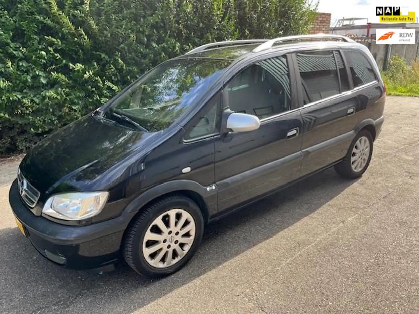Opel Zafira 1.8 S 7 personen-automaat Zwart - 1