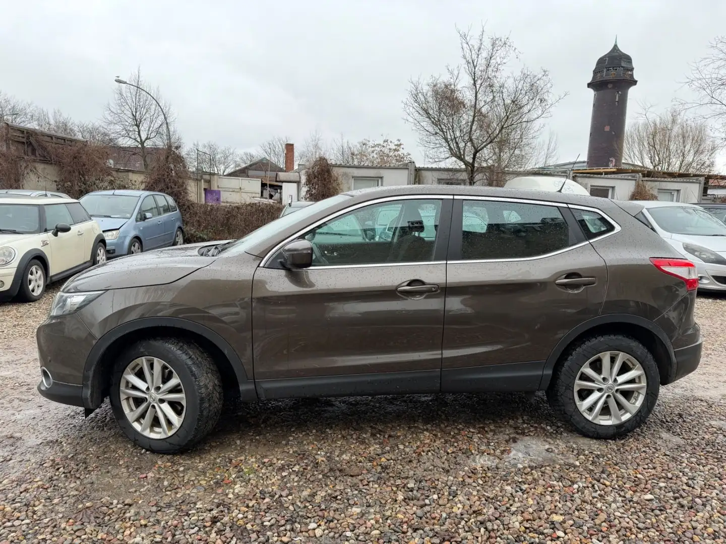 Nissan Qashqai Visia-KLIMA-SHZ-NAVI-AUTOMATIK Braun - 2