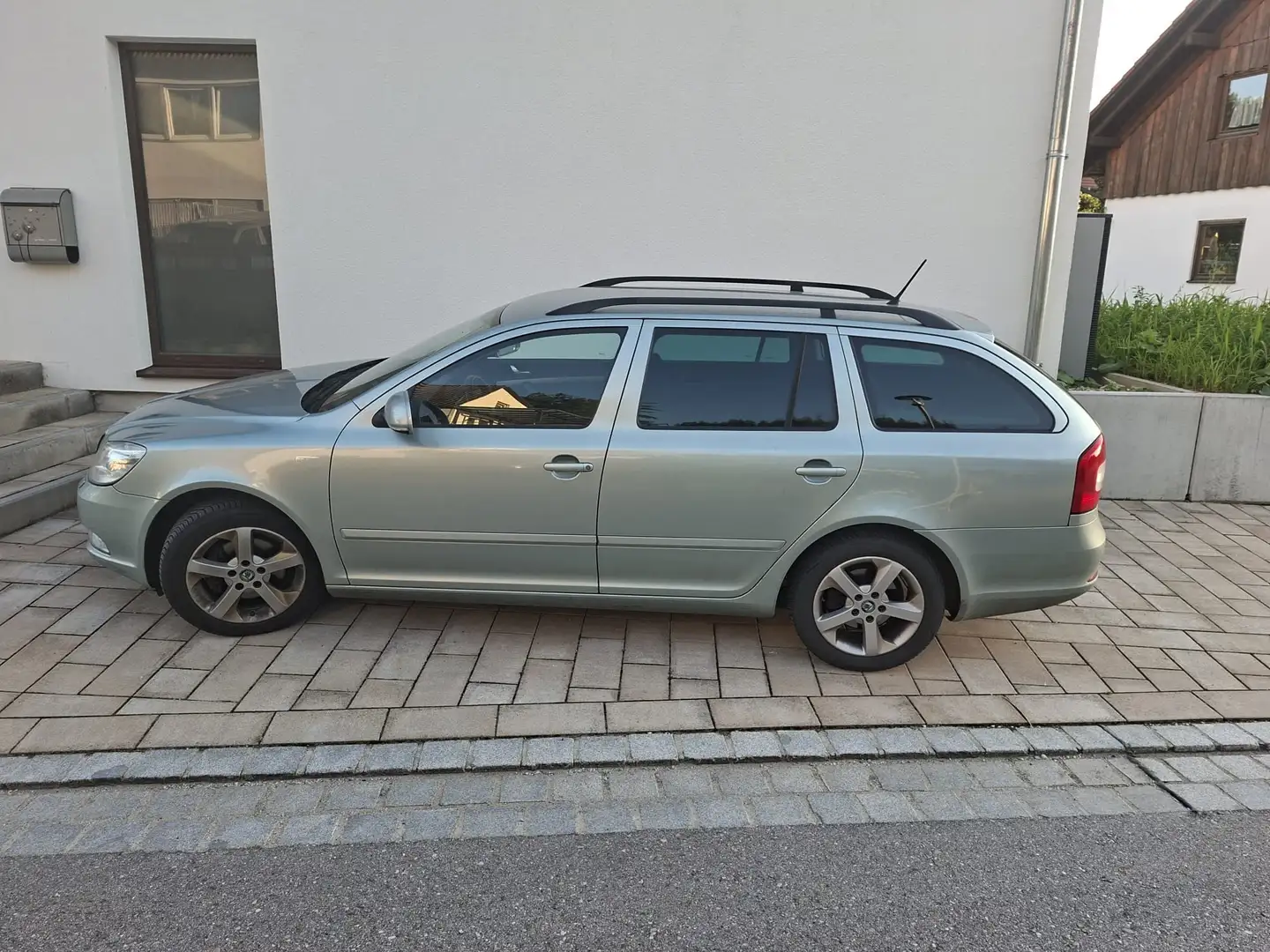 Skoda Octavia Octavia Combi 1.8 TSI DSG FAMILY Zelená - 2