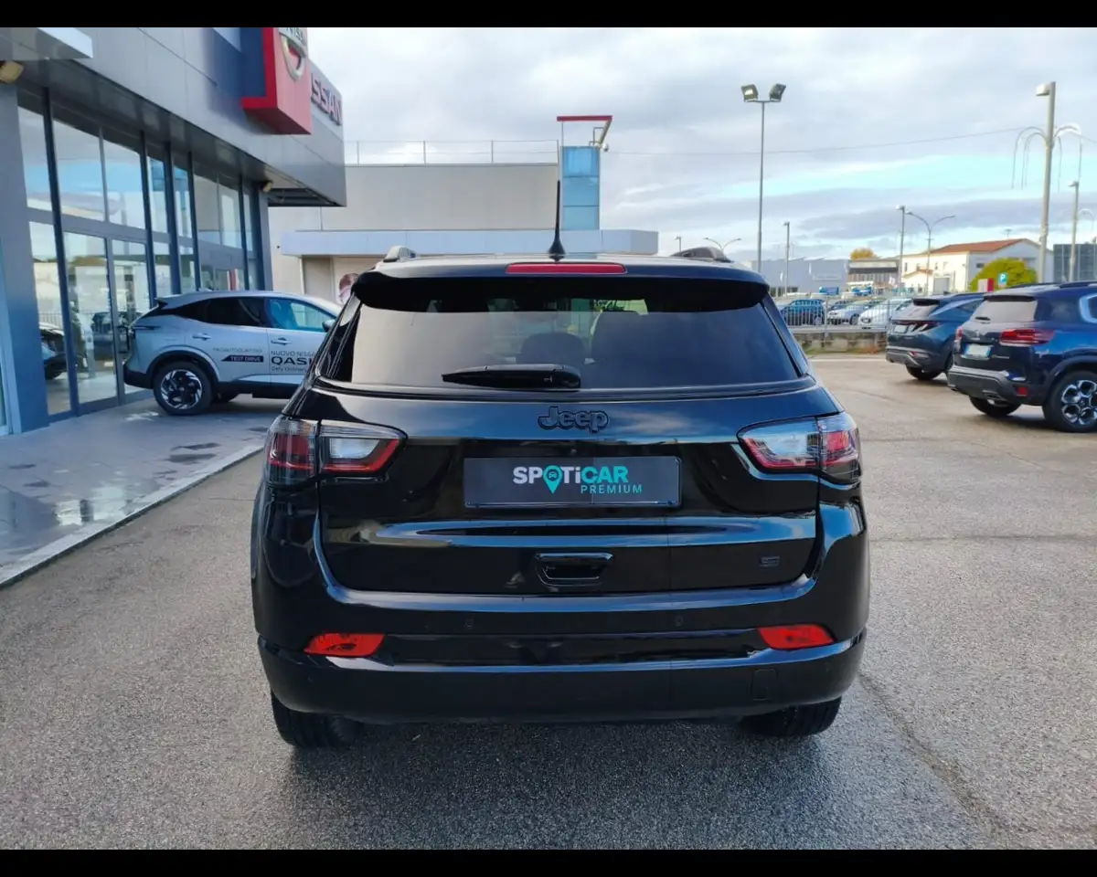 Jeep Compass 1.6 Multijet II S 6