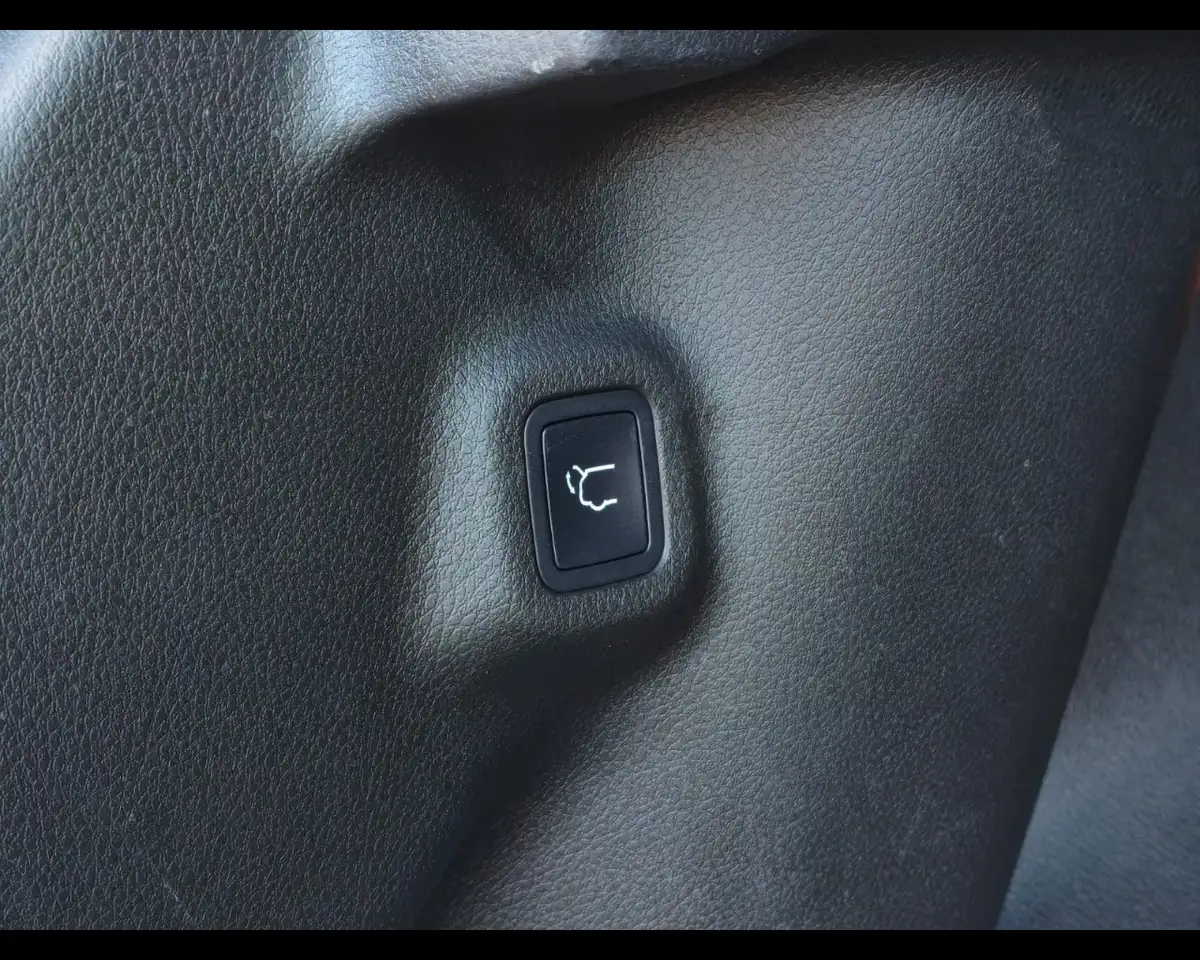 Jeep Compass 1.6 Multijet II S 12