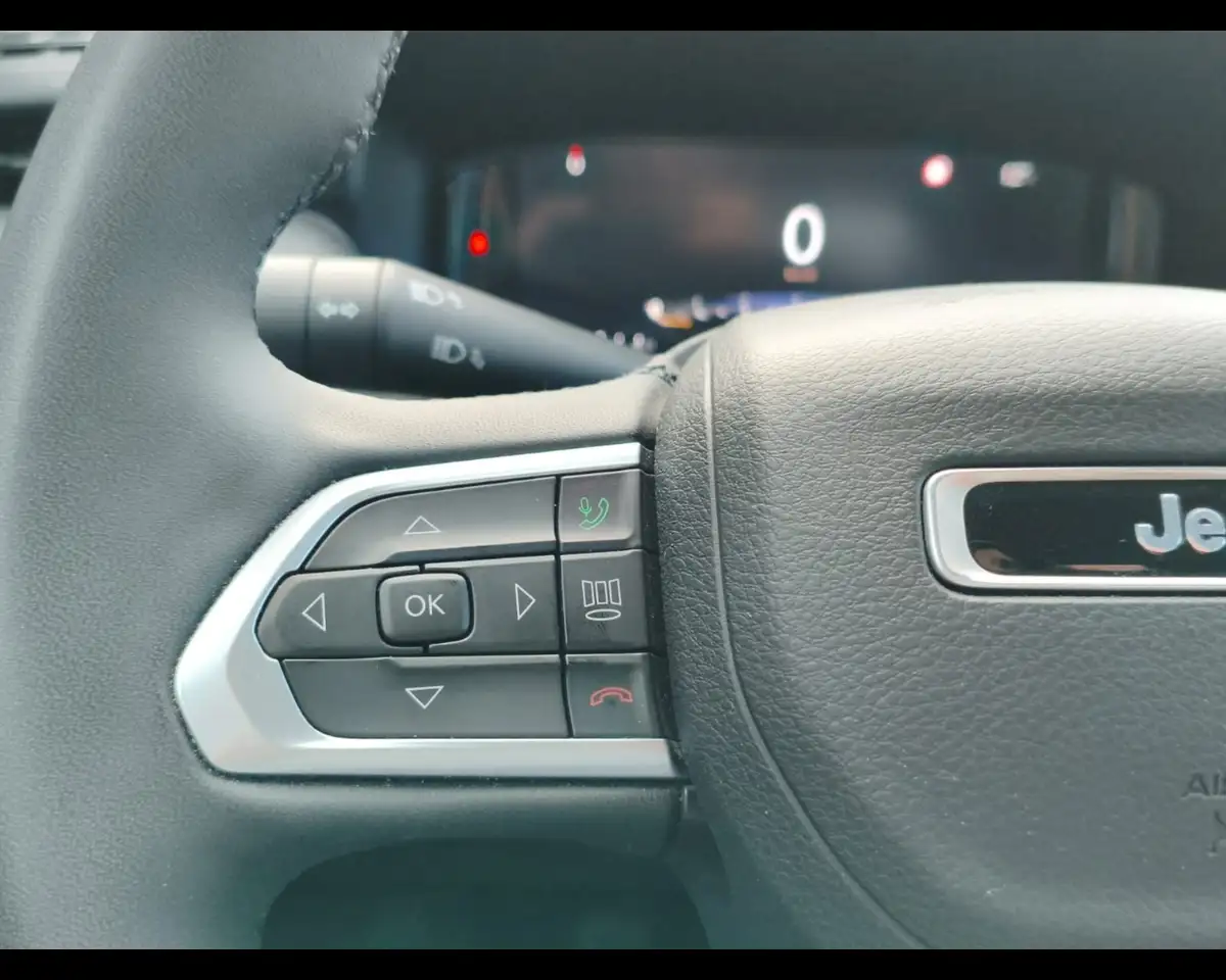 Jeep Compass 1.6 Multijet II S 28