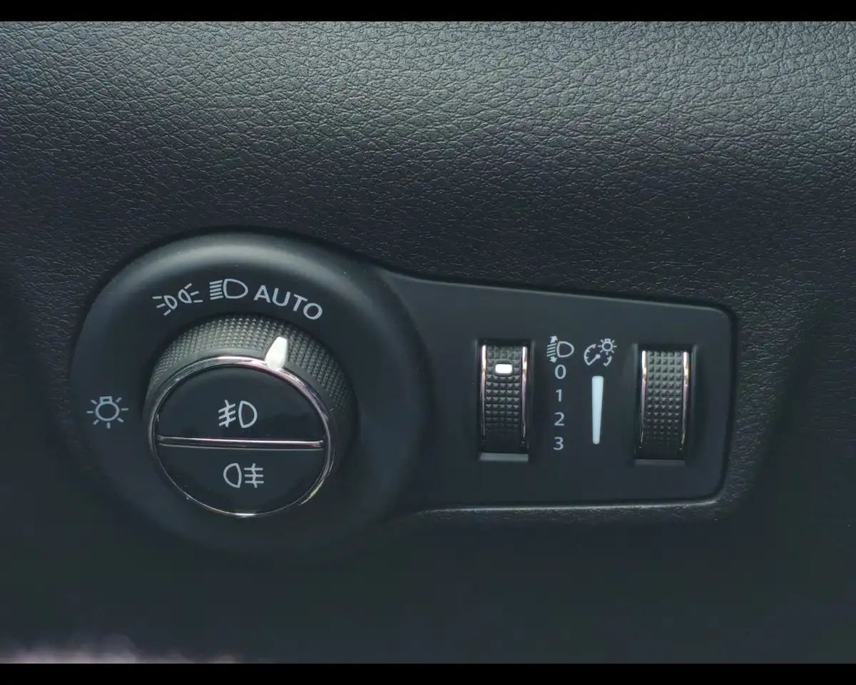 Jeep Compass 1.6 Multijet II S 27