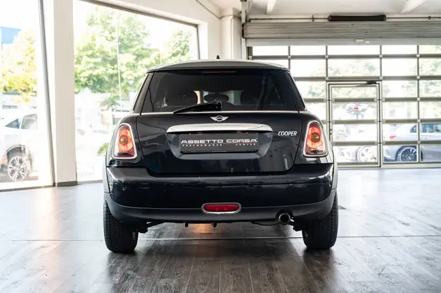 Mini Cooper Cooper view 5
