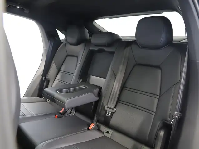Porsche Cayenne E-Hybrid Coupé Black Edition Ansicht 47