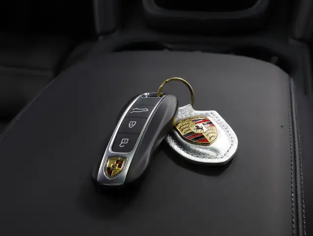 Porsche Cayenne E-Hybrid Coupé Black Edition Ansicht 19