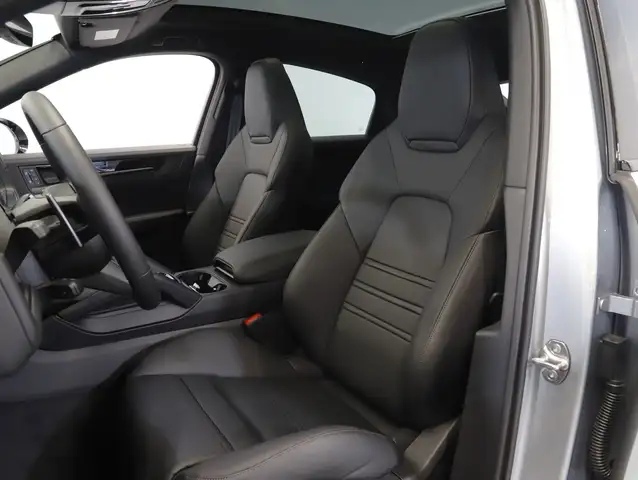 Porsche Cayenne E-Hybrid Coupé Black Edition Ansicht 25