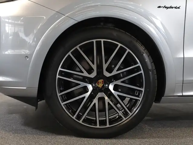 Porsche Cayenne E-Hybrid Coupé Black Edition Ansicht 3