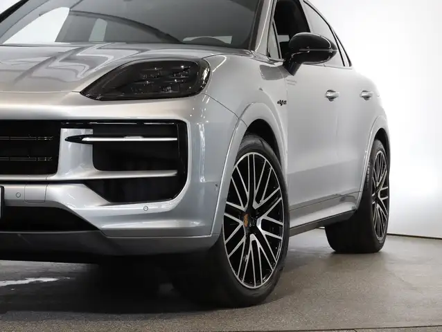 Porsche Cayenne E-Hybrid Coupé Black Edition Ansicht 18