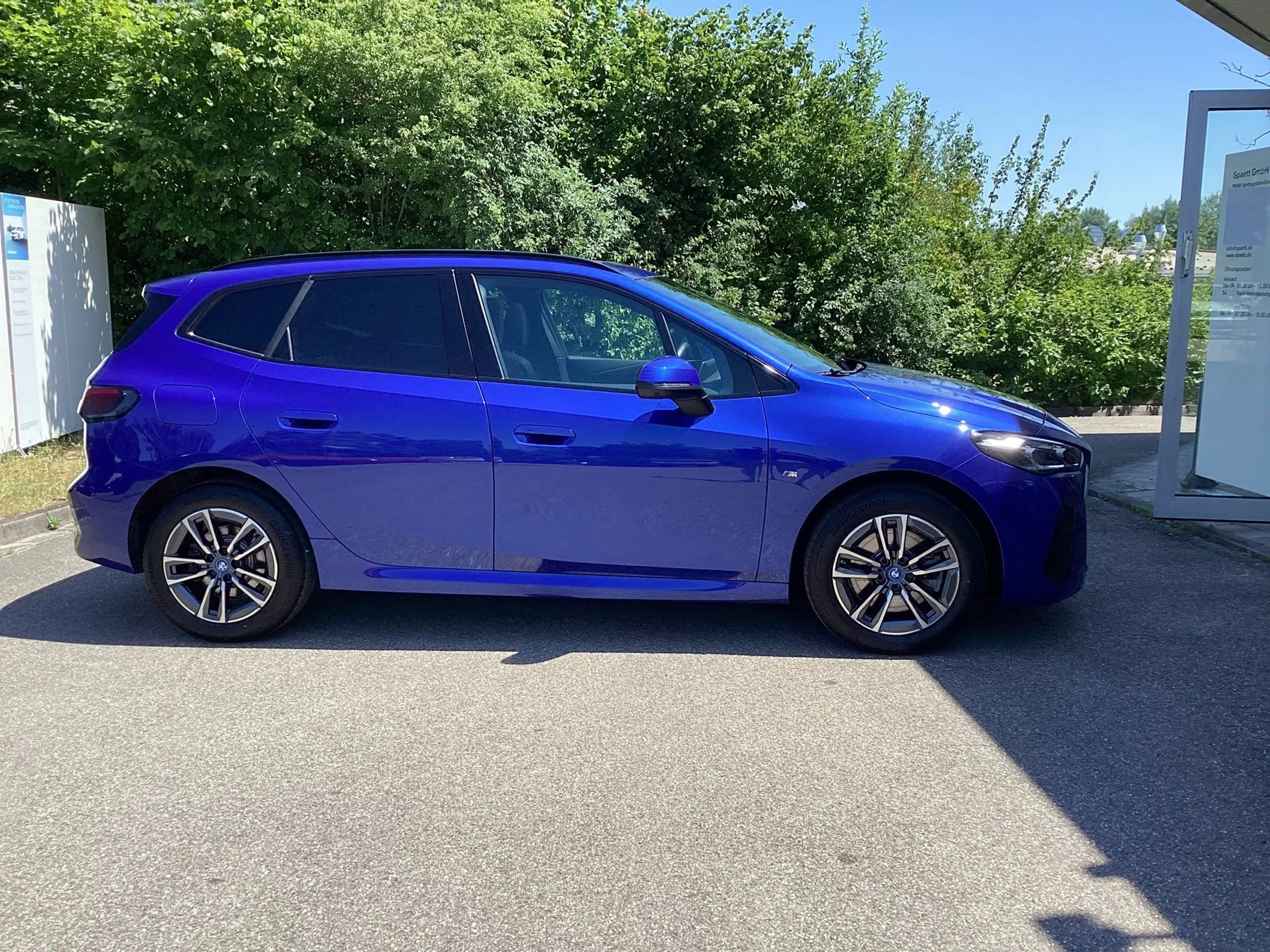 BMW 230 e xDrive Active Tourer — photo 5