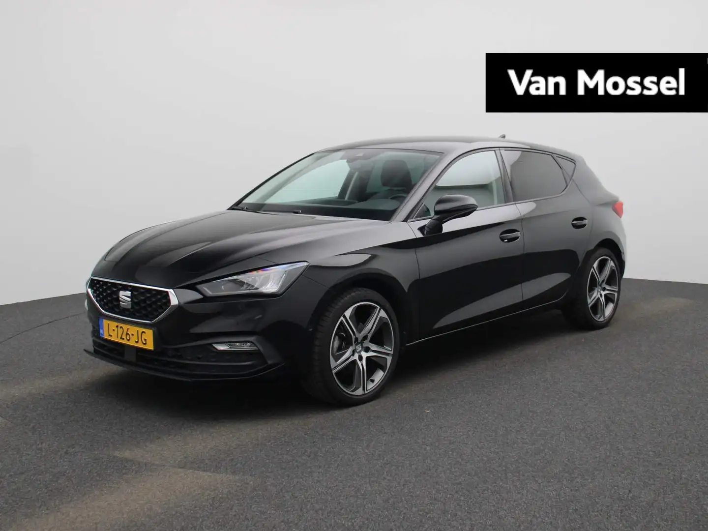 SEAT Leon 1.0 TSI Style Business Intense 110 PK | Climate Co Zwart - 1