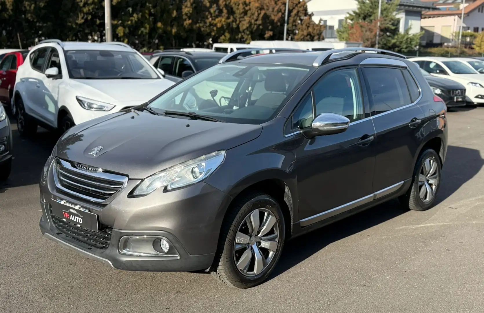 Peugeot 2008 1.2 vti Allure 82cv NEOPATENTATI Grau - 1