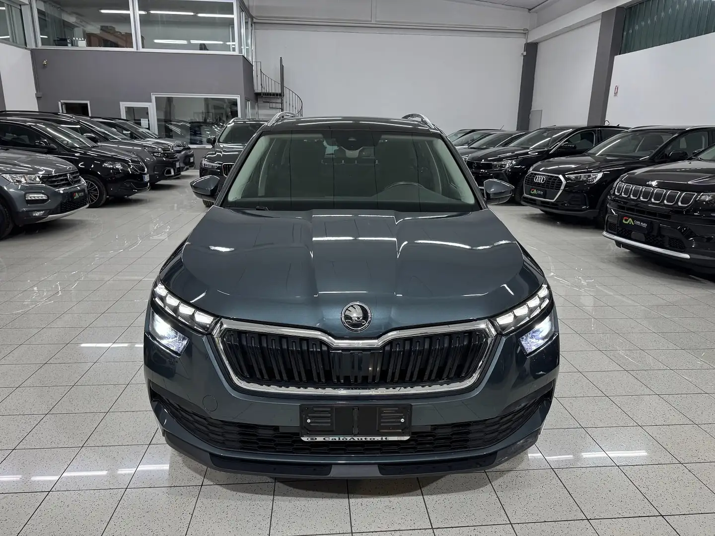 Skoda Kamiq 1.6tdi Style 115cv dsg TETTO FUL LED VETRI SCURI Grigio - 2