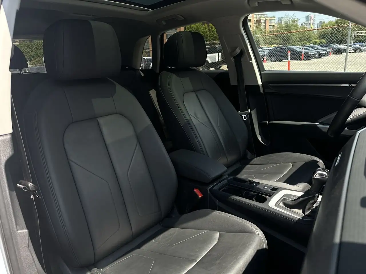 Audi Q3 photo Audi Q3