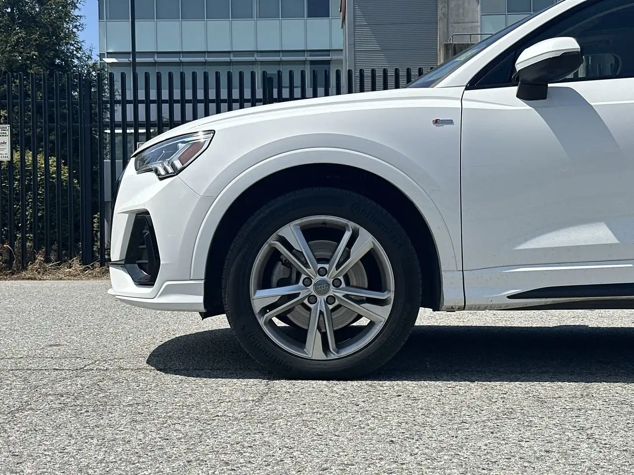 Audi Q3 photo Audi Q3