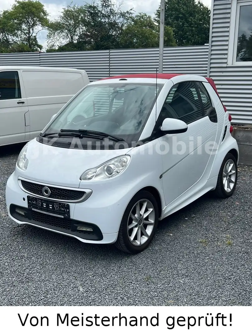 smart forTwo fortwo cabrio Micro Hybrid Drive 52kW Weiß - 1
