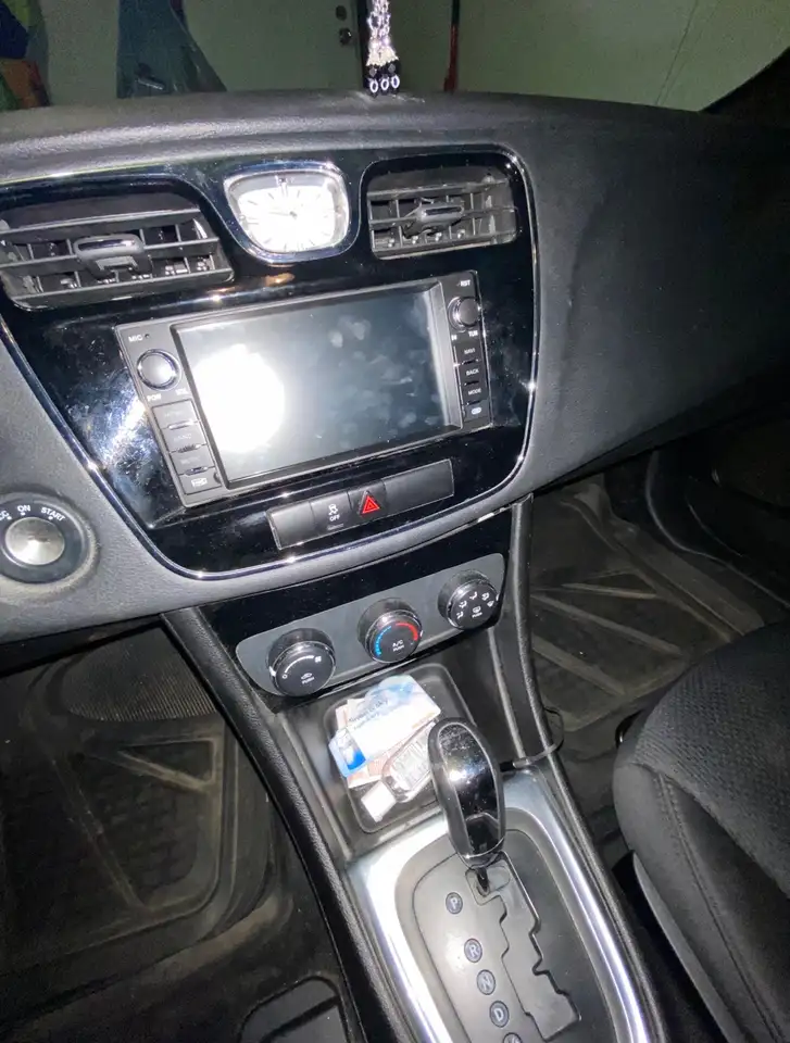 Chrysler 200 снимка Chrysler 200