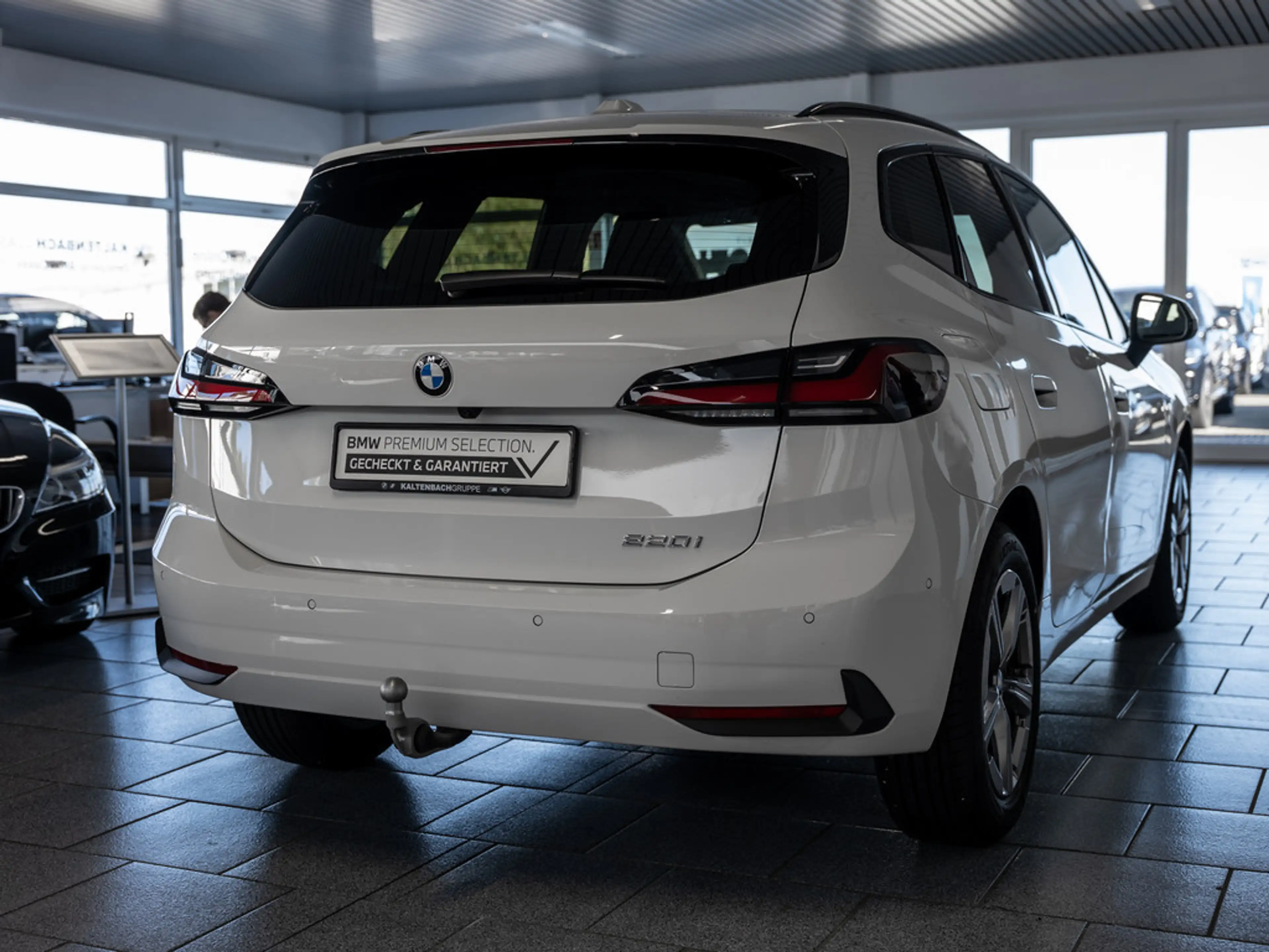 BMW 220 Active Tourer PANO AHK LED NAVI KAMERA — photo 5