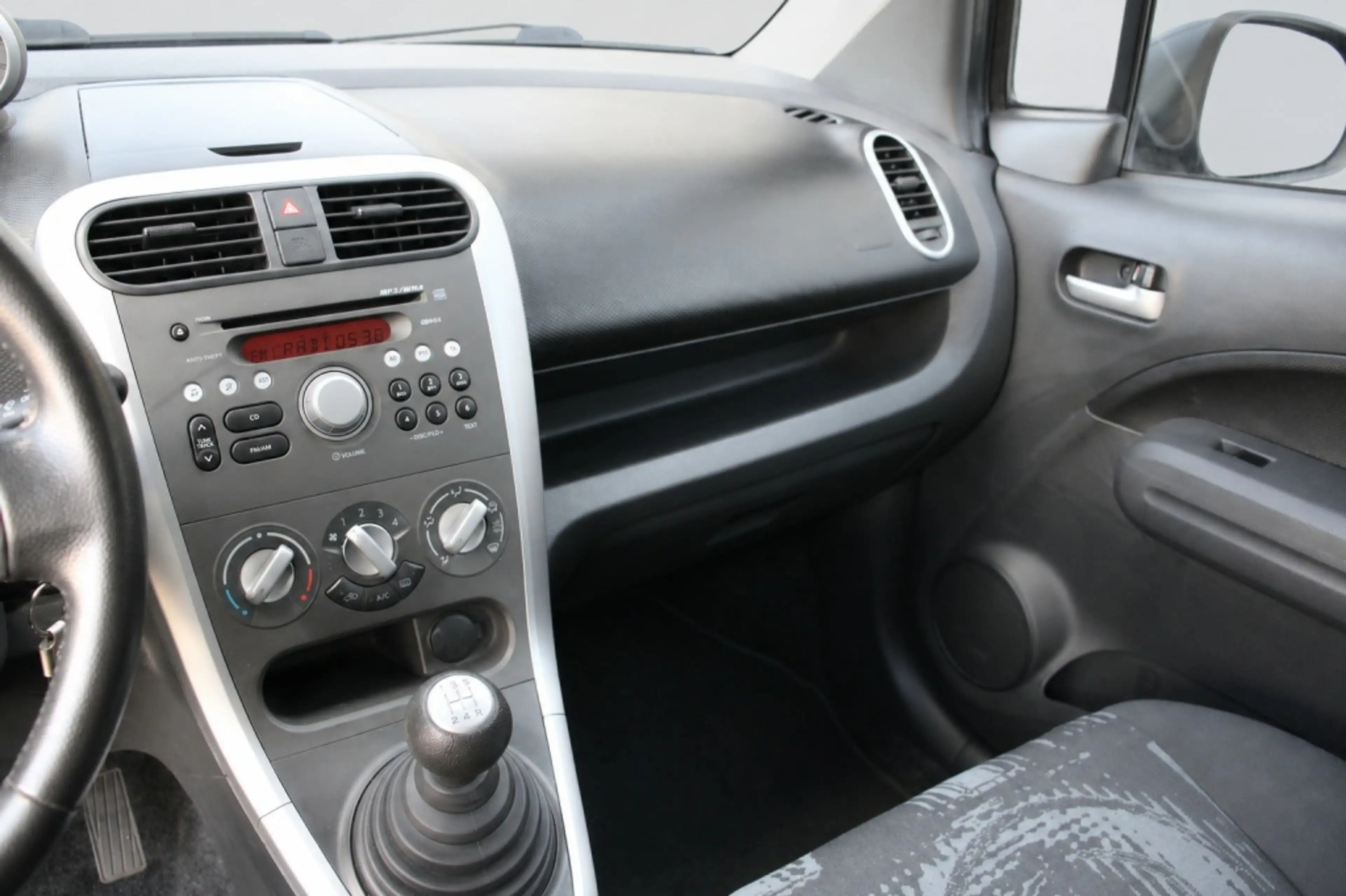 Opel Agila 1.0 Berlin — photo 15