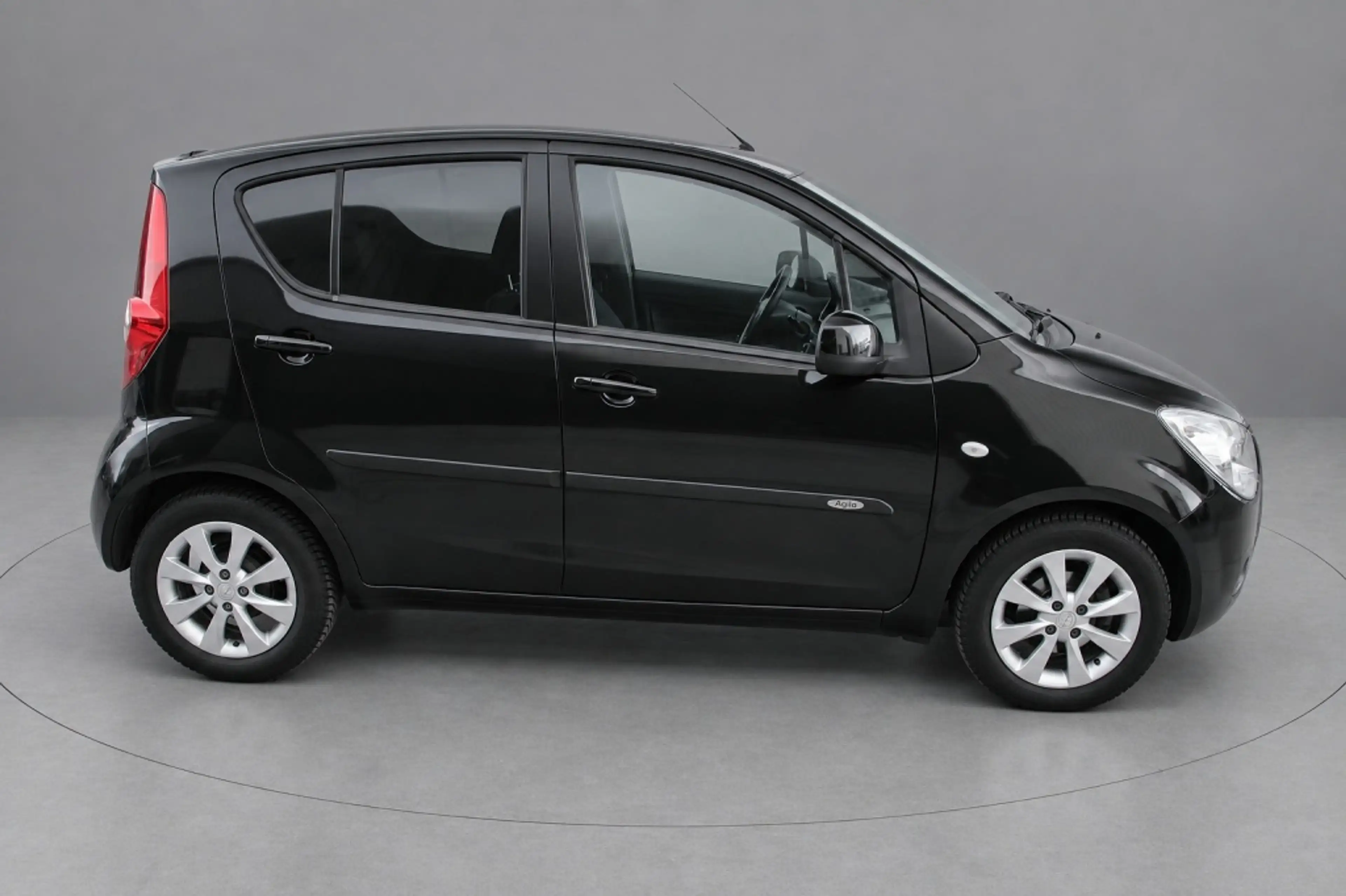 Opel Agila 1.0 Berlin — photo 4