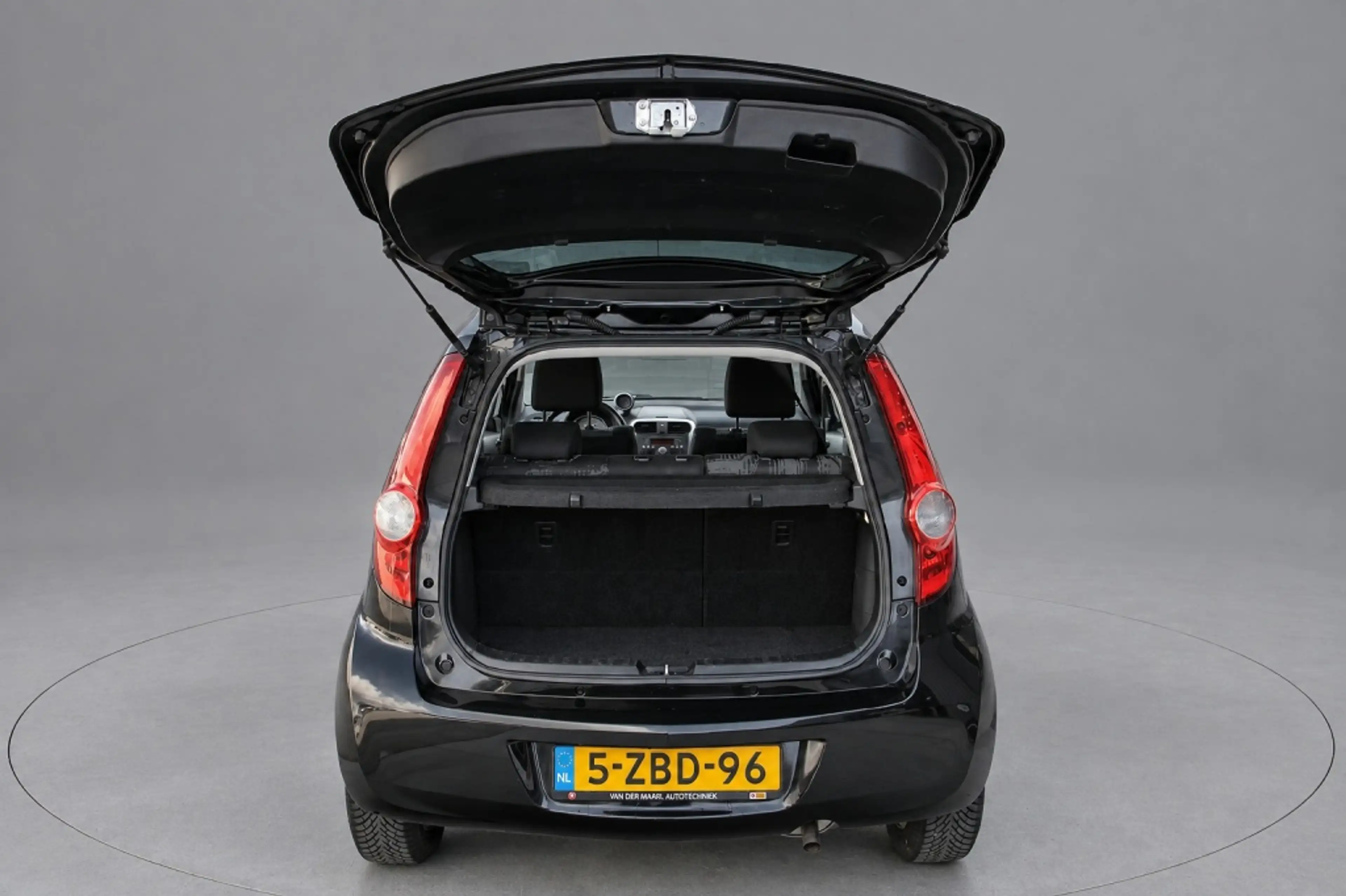 Opel Agila 1.0 Berlin — photo 8