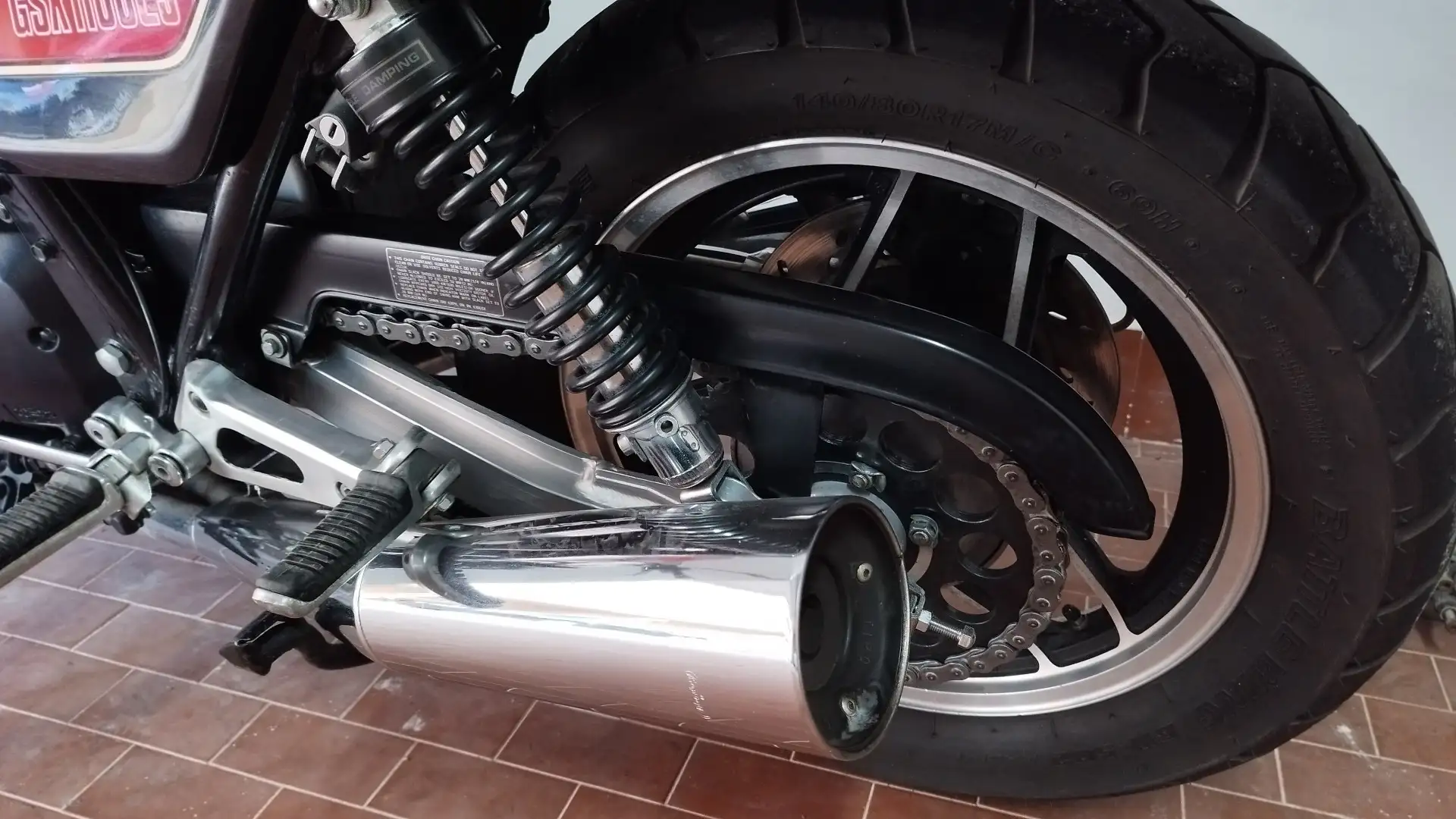 Suzuki GSX 1100 ES Rosso - 2