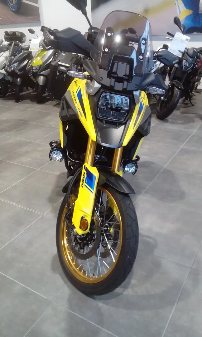 Suzuki V-Strom 1050DE Mit Alu-Koffer-Set und Nebelscheinwerfer Yellow - 2