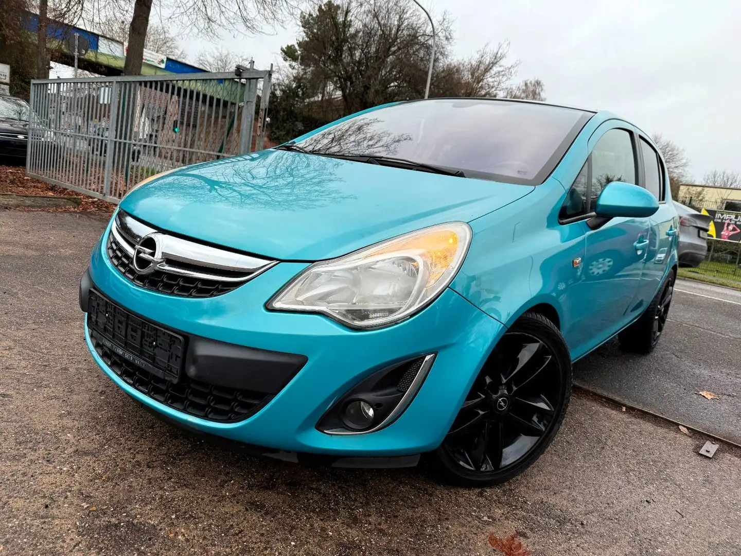 Opel Corsa D Color Edition Blau - 1