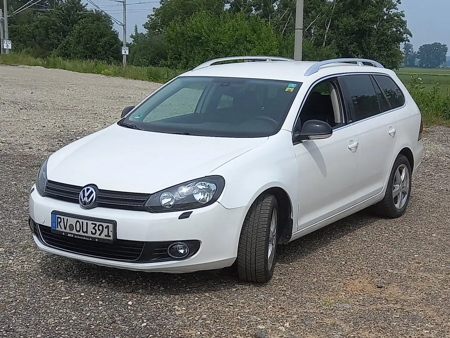 Volkswagen Golf Variant Golf VI Variant Diesel 1.6 TDI DPF BlueMotion Tech Weiß - 1