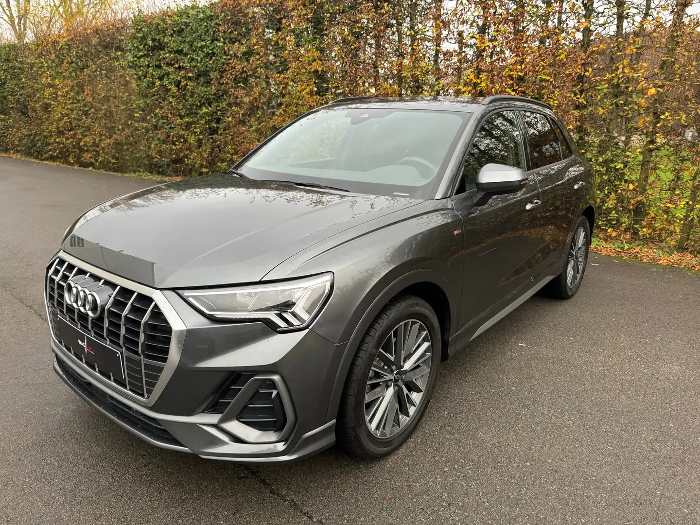 Audi Q3 Q3 35 TFSI S-Line / CARPLAY / / CAM / Gris - 1